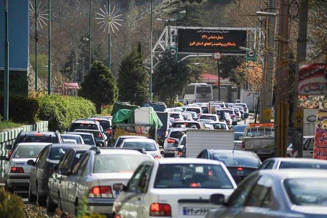 ترافیک در جاده چالوس سنگین است ترافیک در جاده چالوس سنگین است