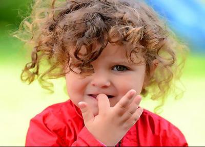 عواملی که جویدن ناخن در بچه ها را تشدید می نماید