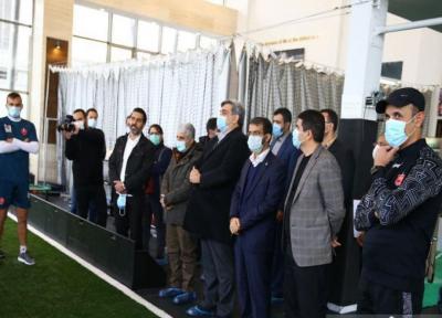 شهردار تهران با خدم و حشم در اردوی پرسپولیس چه میکند؟!