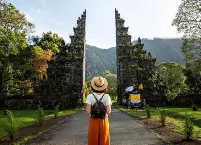 مقایسه جامع تور کوالالامپور با تور سنگاپور و بالی