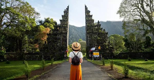 مقایسه جامع تور کوالالامپور با تور سنگاپور و بالی