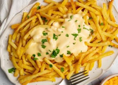 طرز تهیه سیب زمینی سرخ نموده با پنیر گودا؛ آسان و خوشمزه