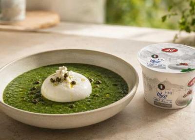 طرز تهیه سوپ سبز سرد با بوراتا؛ پیش غذای آسان و بدون پخت