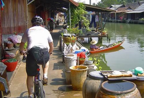 Cycling in Bangkok دوچرخه سواری در بانکوک